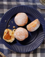 Indulge in Delicious Mini Doughnuts with Moi by Mademoiselle Desserts