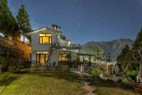 V Are Family | Luxury Villas in Goa, Mussoorie, Kasauli & Nainital | Private Villas