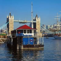 The Harpy Houseboat, Tower Bridge