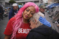 TikTok Star Shirley Raines Dies at 58 After Helping Homeless