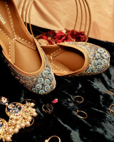 Gulbhahar has the perfect pair of Juttis for every occasion!