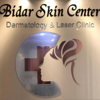 Dr. Roxanna Sadoughifar - FUE Hair Transplant in Iran