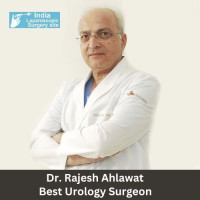 Dr Rajesh Ahlawat Urologist Medanta Delhi