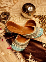 Gulbhahar is a proud keeper of handmade Punjabi Juttis